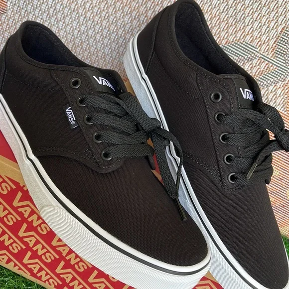 Vans Men’s Atwood
(Canvas) Black/White
VN000TUY187
Sneakers - Picture 8 of 16